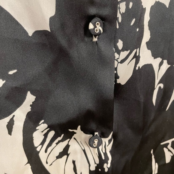 Zara Floral Button Up - Picture 3 of 5